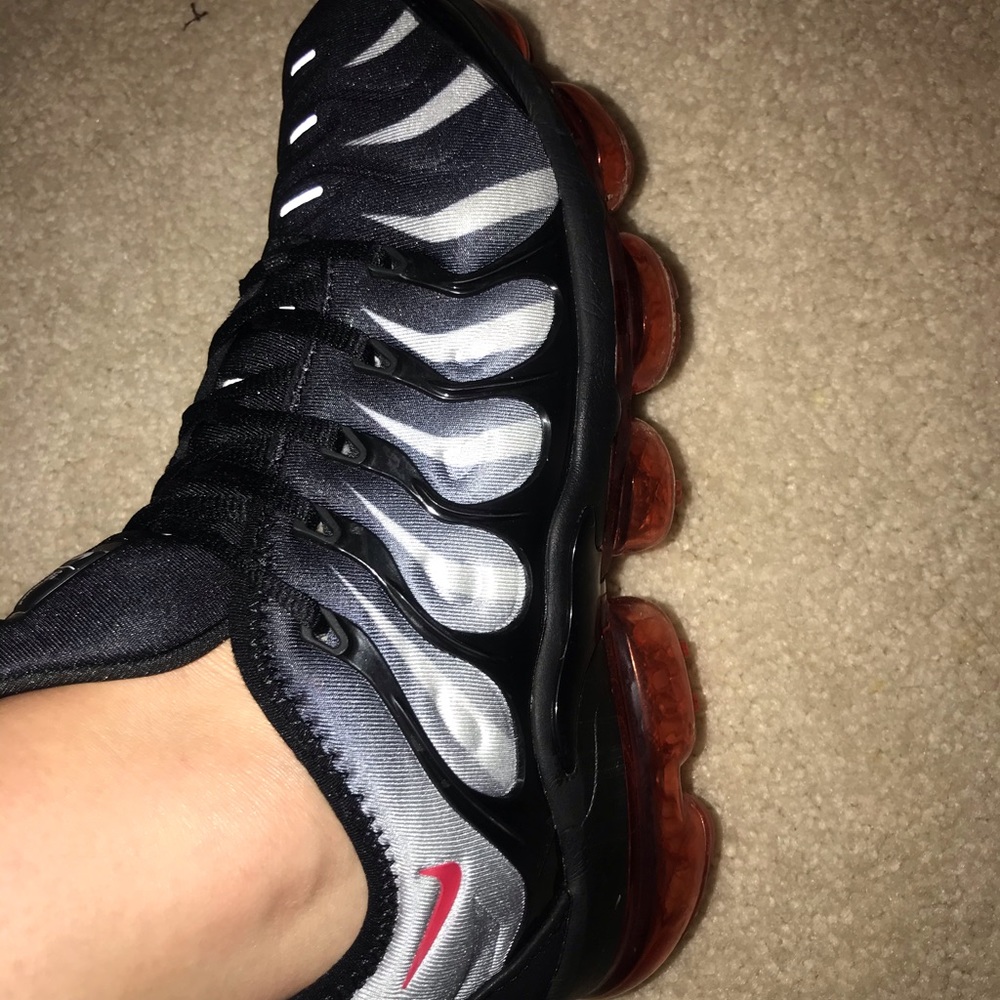 Nike tennis shoes